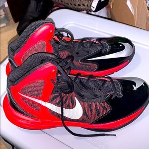 Dual fusion nike basketball shoes